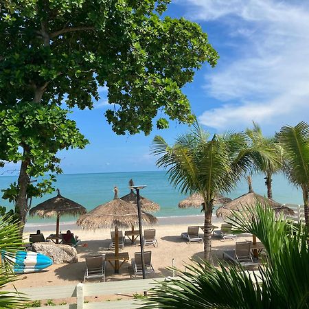 Le Petit Saint Tropez Hotel Khanom Buitenkant foto
