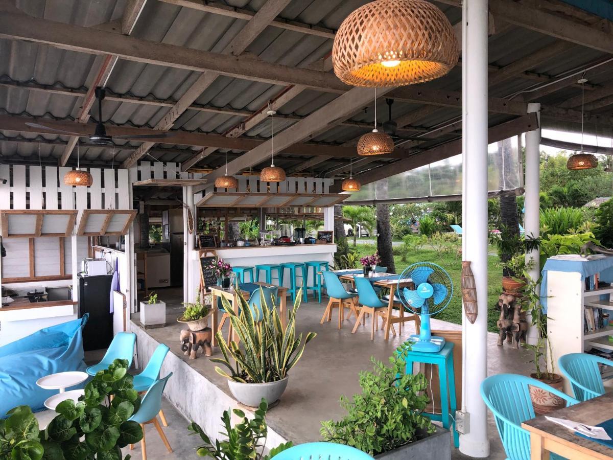 Le Petit Saint Tropez Hotel Khanom Buitenkant foto