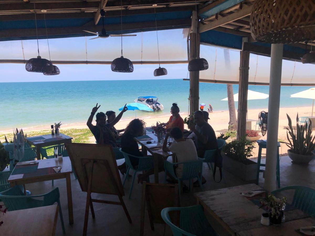Le Petit Saint Tropez Hotel Khanom Buitenkant foto
