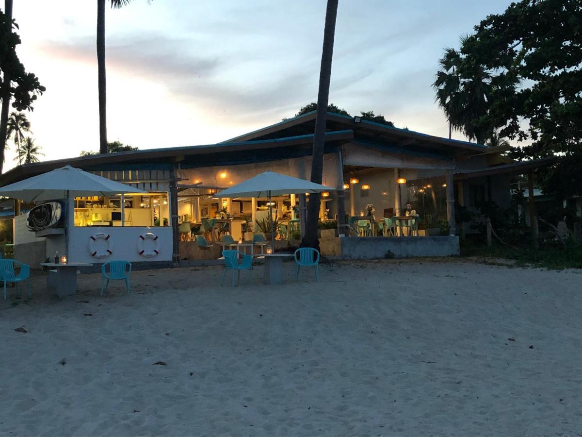 Le Petit Saint Tropez Hotel Khanom Buitenkant foto