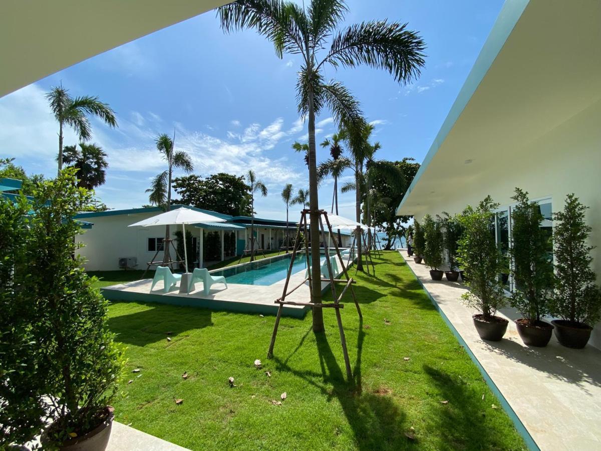 Le Petit Saint Tropez Hotel Khanom Buitenkant foto