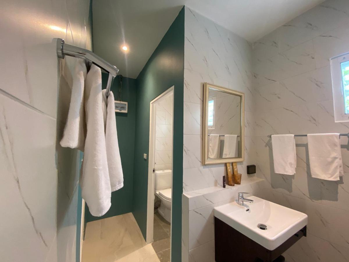 Le Petit Saint Tropez Hotel Khanom Buitenkant foto