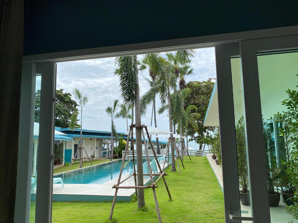 Le Petit Saint Tropez Hotel Khanom Buitenkant foto