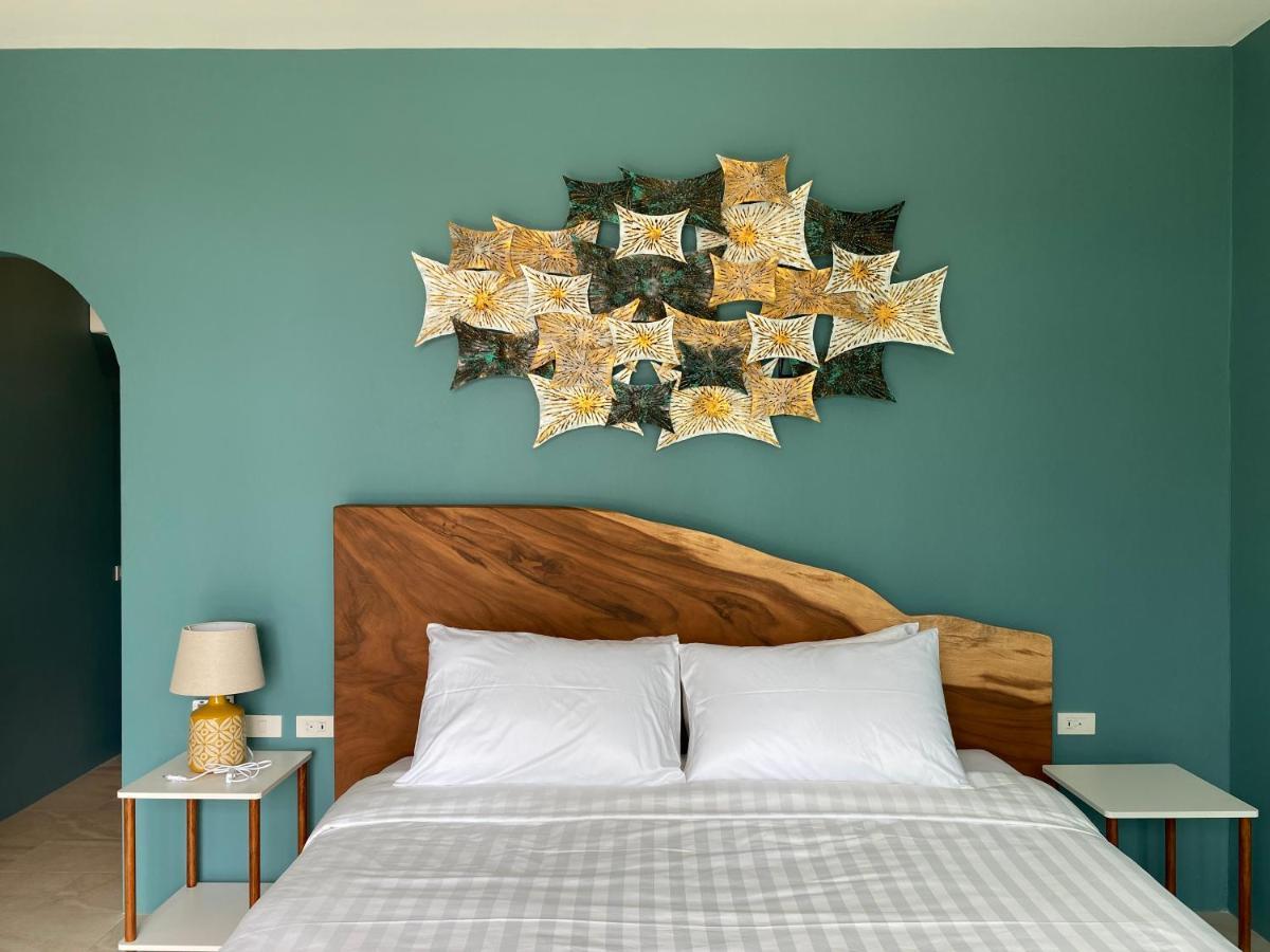 Le Petit Saint Tropez Hotel Khanom Buitenkant foto