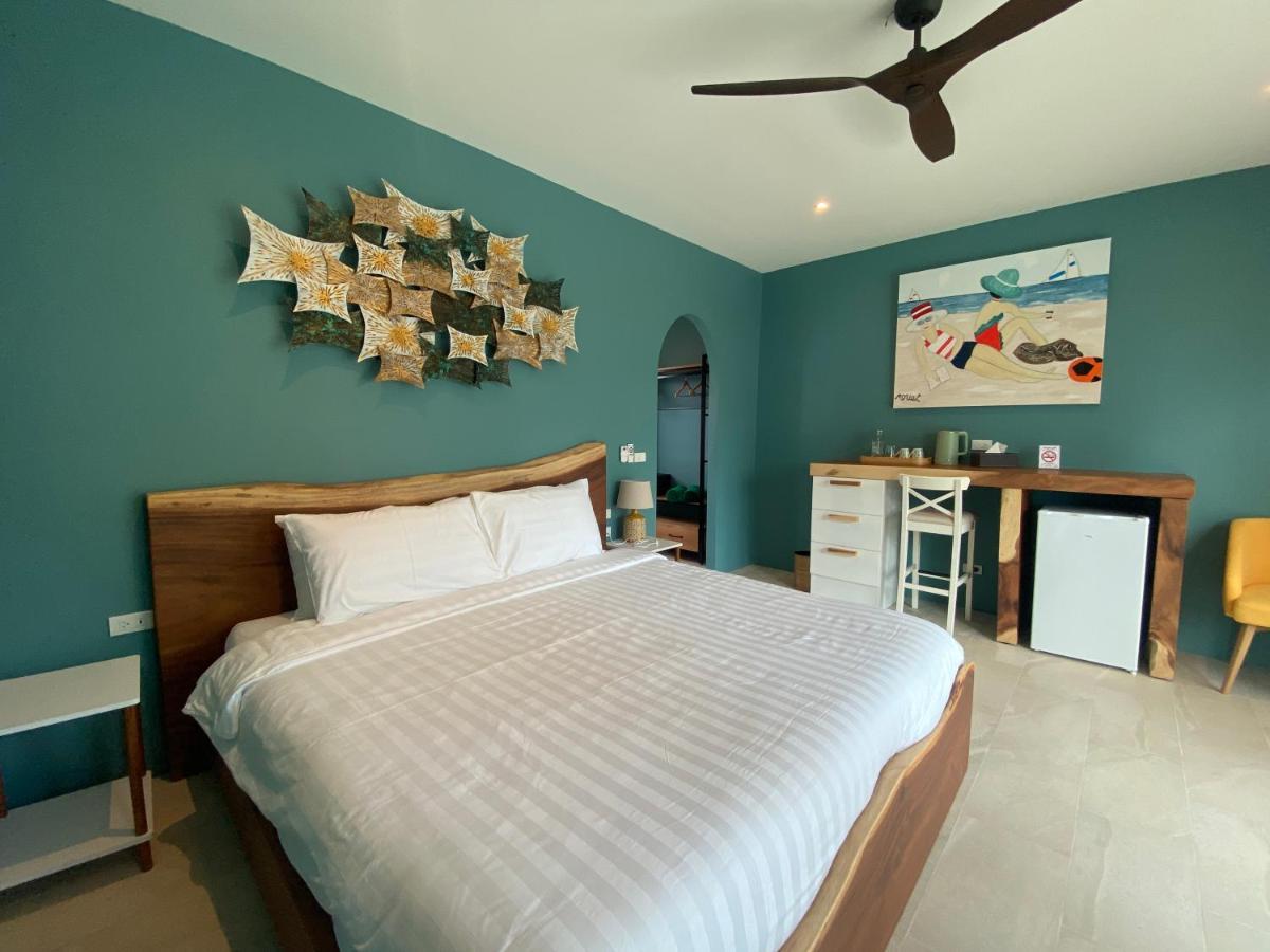 Le Petit Saint Tropez Hotel Khanom Buitenkant foto