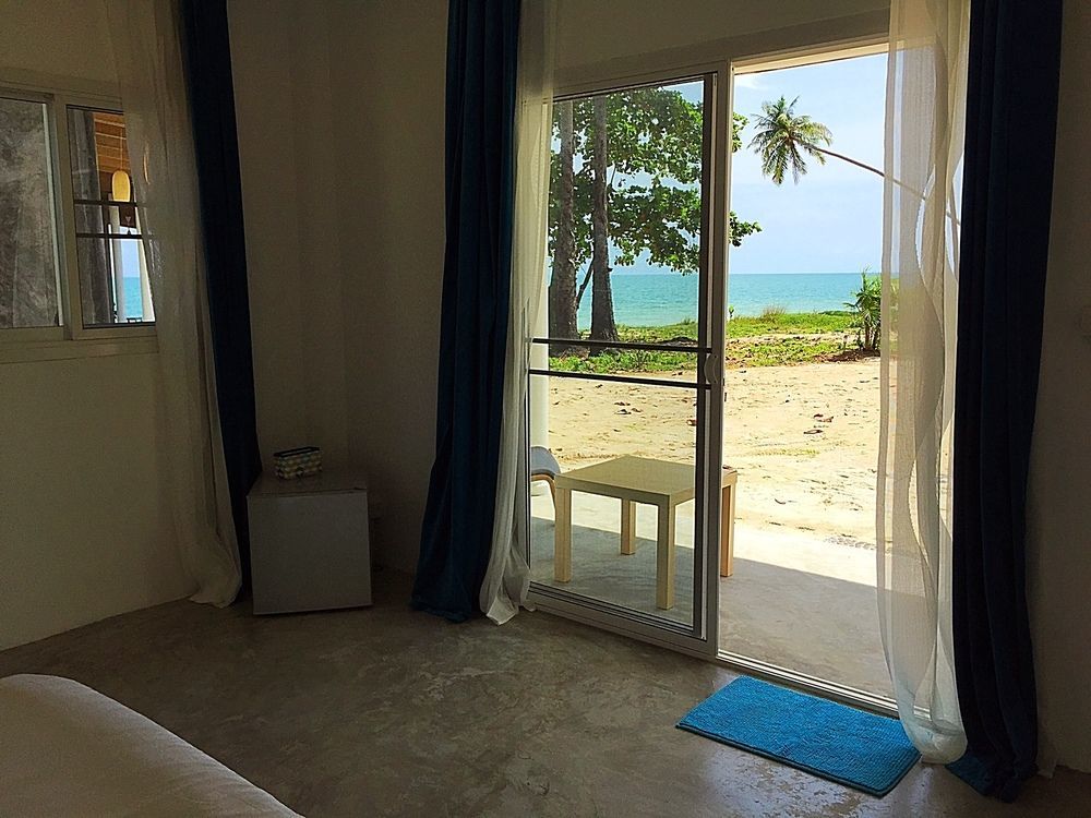 Le Petit Saint Tropez Hotel Khanom Buitenkant foto